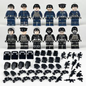   12 darab SWAT rendőr építőjáték figura, számos kiegészítővel